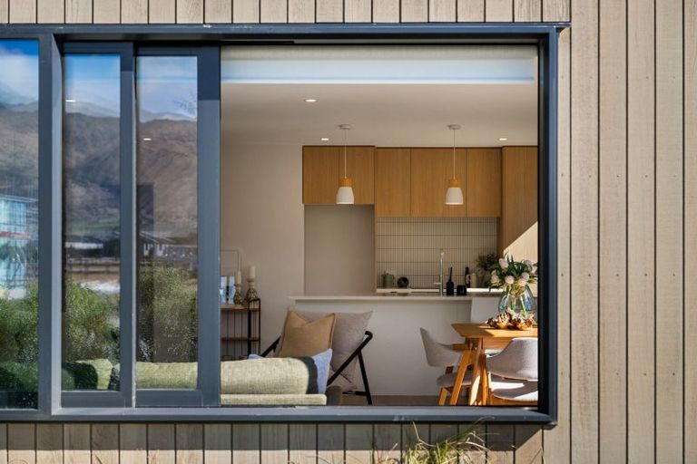 Photo of property in 181 Burdon Loop, Lake Hawea, 9382