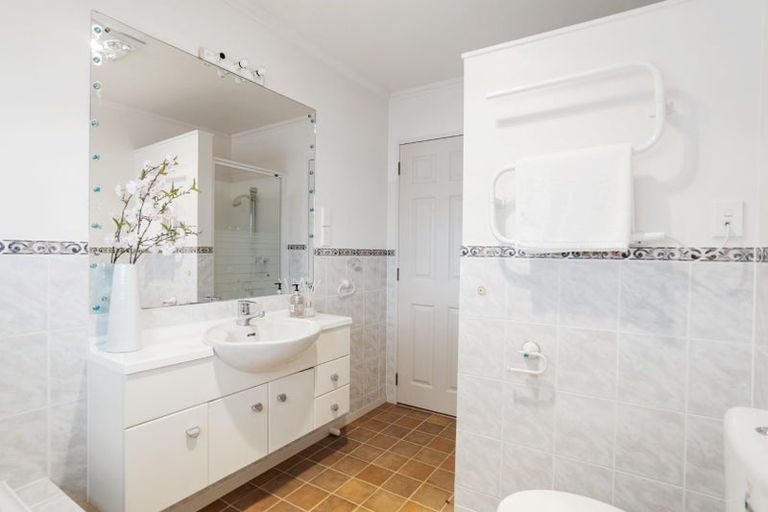 Photo of property in 74 Velma Road, Hillcrest, Auckland, 0627