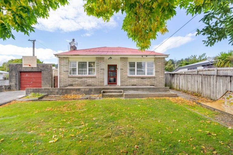 Photo of property in 43 Seddon Street, Wallaceville, Upper Hutt, 5018