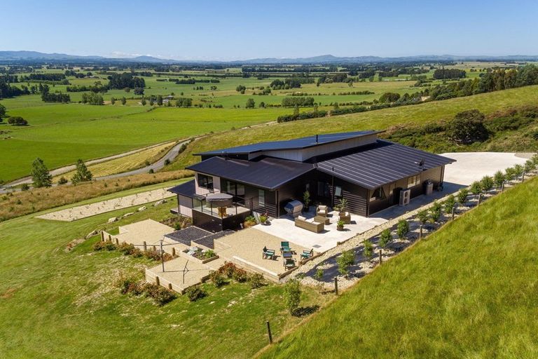 Photo of property in 12 Airstrip Ridge Road, Parkvale, Carterton, 5792