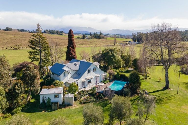 Photo of property in 17 Marriages Road, Tasman, Upper Moutere, 7173