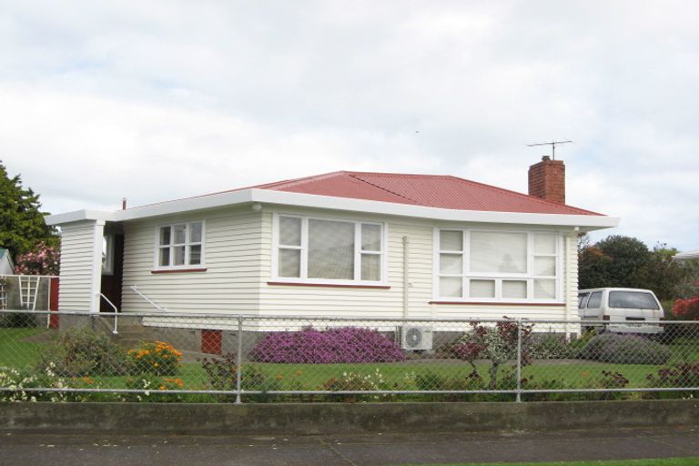 Photo of property in 99 Broadway, Waitara, 4320