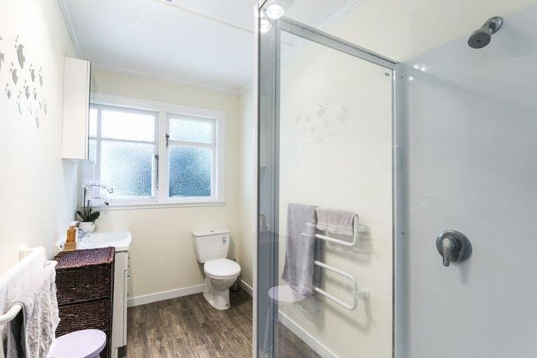 Photo of property in 142 Helston Road, Paparangi, Wellington, 6037