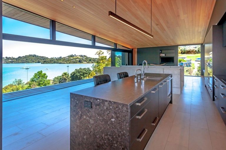 Photo of property in 90 Harbour View Road, Coromandel, 3581