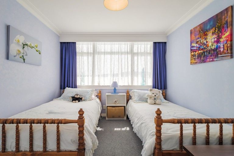 Photo of property in 121 Larnach Road, Vauxhall, Dunedin, 9013