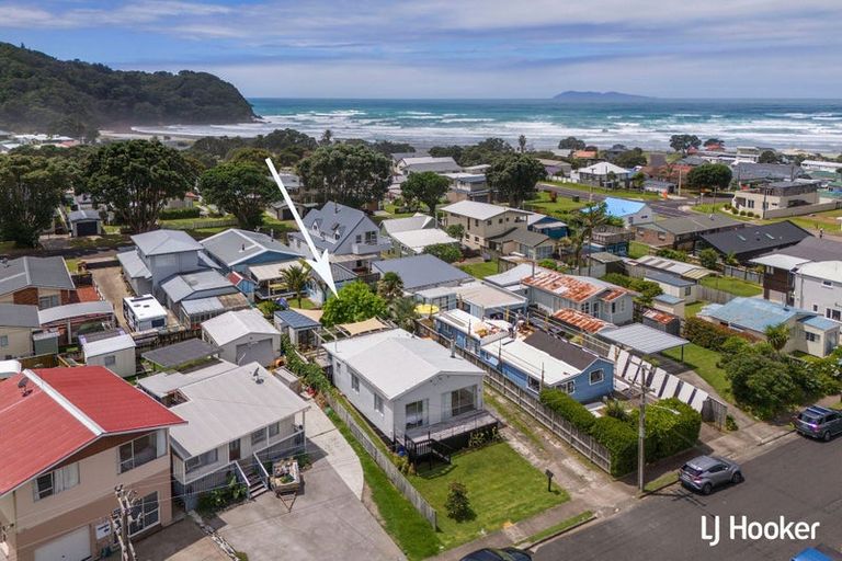 Photo of property in 10 Fyfe Road, Waihi Beach, 3611