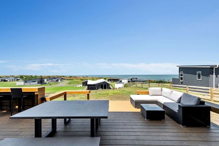 Photo of property in 23 Waipipi Road, Waverley, 4591