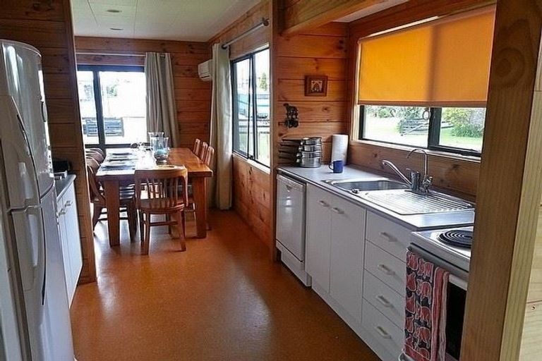 Photo of property in 4 Harbourview Street, Mangawhai Heads, Mangawhai, 0505