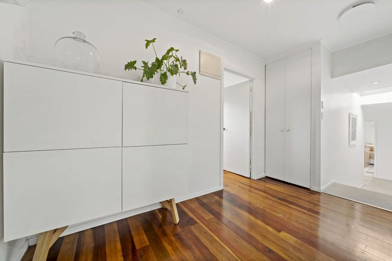 Photo of property in 39 Toru Street, Te Atatu Peninsula, Auckland, 0610