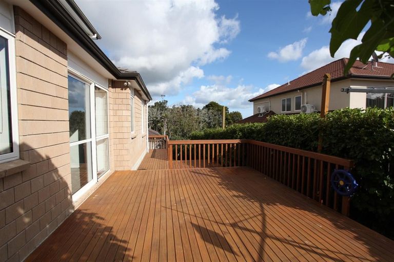 Photo of property in 3 Andy Crescent, Flat Bush, Auckland, 2016