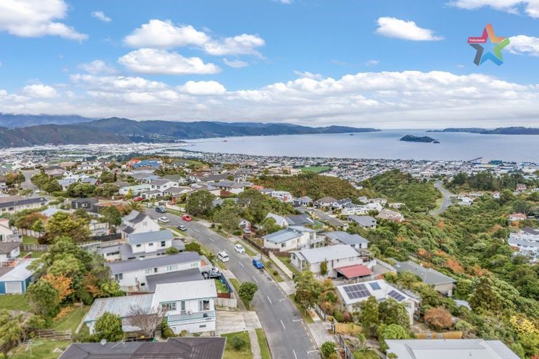 Photo of property in 49 Cypress Drive, Maungaraki, Lower Hutt, 5010