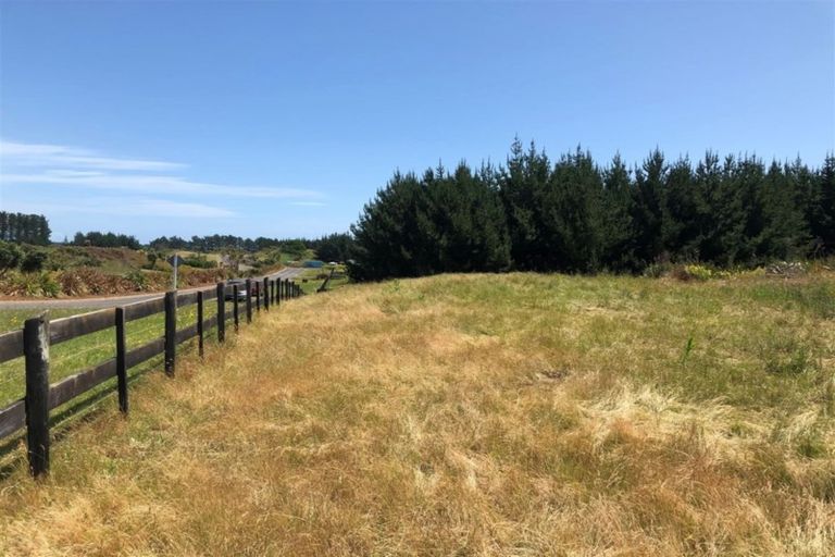 Photo of property in 77 Waitarere Rise Avenue, Waitarere, Levin, 5510