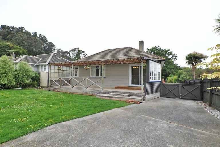 Photo of property in 1 Prebble Grove, Naenae, Lower Hutt, 5011