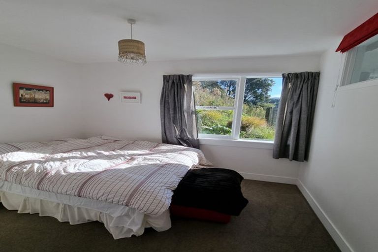 Photo of property in 105 View Road, Houghton Bay, Wellington, 6023