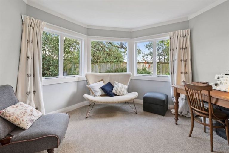 Photo of property in 19 Hemi Street, Narrow Neck, Auckland, 0622