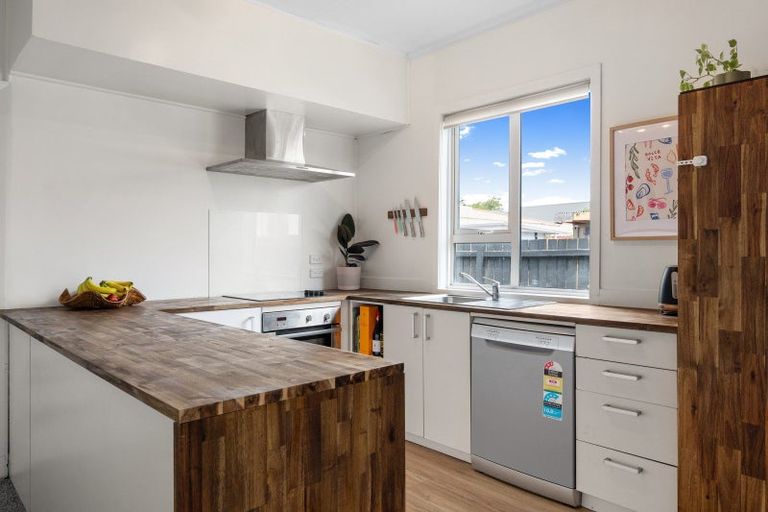 Photo of property in 10 Burwood Road, Burwood, Christchurch, 8083