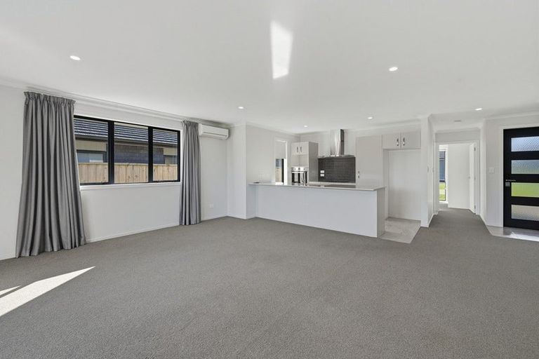 Photo of property in 26 Richardson Road, Omokoroa, 3114
