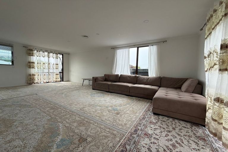 Photo of property in 14 Justamere Place, Weymouth, Auckland, 2103