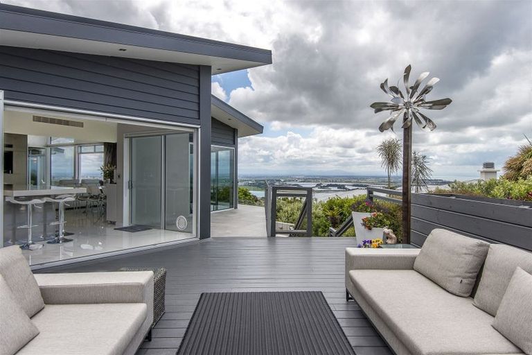 Photo of property in 1 Ti Kouka Eco Lane, Redcliffs, Christchurch, 8081