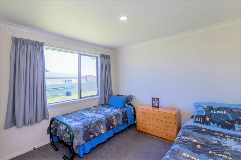 Photo of property in 15a Bovis Street, Shannon, 4821