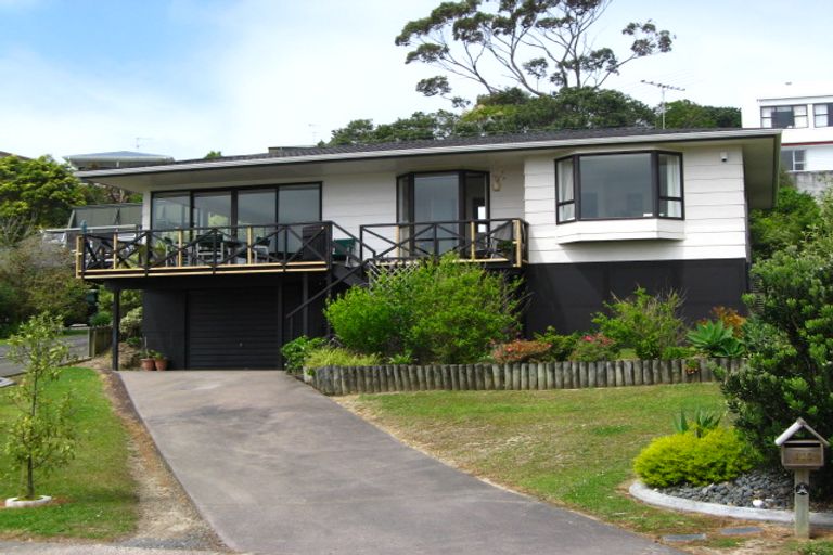 Photo of property in 115 Pacific Parade, Army Bay, Whangaparaoa, 0930