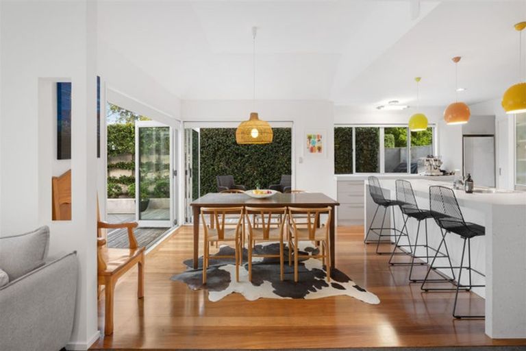 Photo of property in 51 Croziers Road, St Albans, Christchurch, 8052