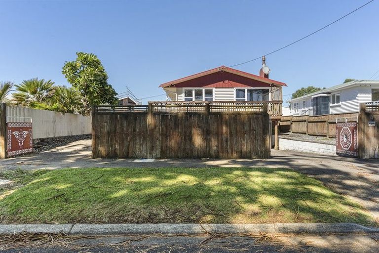 Photo of property in 21 Battiscombe Terrace, Waitara, 4320