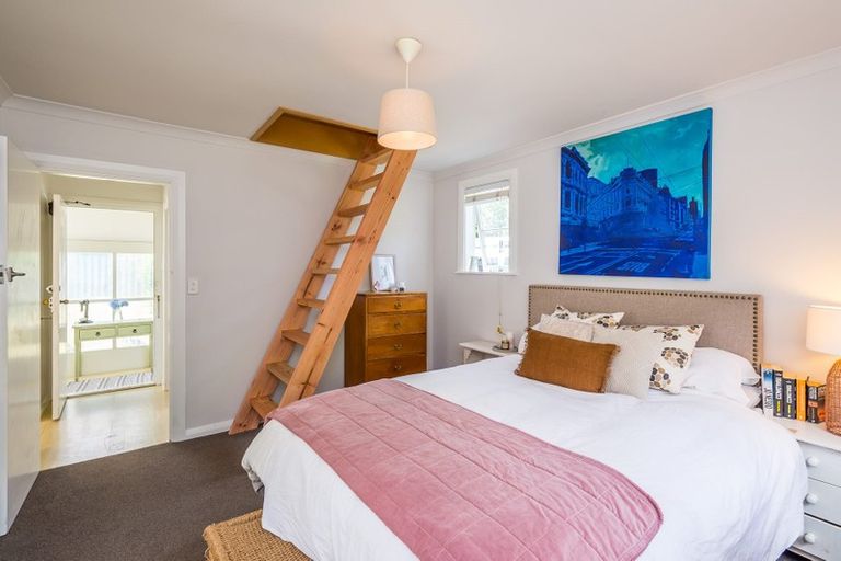 Photo of property in 16 Renown Road, Raumati South, Paraparaumu, 5032