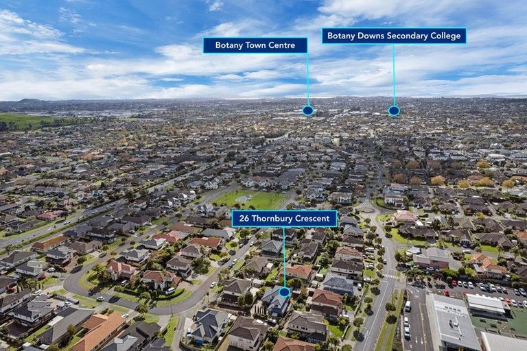 Photo of property in 26 Thornbury Crescent, East Tamaki Heights, Auckland, 2016