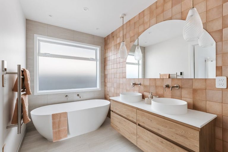 Photo of property in 43 Athenree Road, Athenree, Katikati, 3177