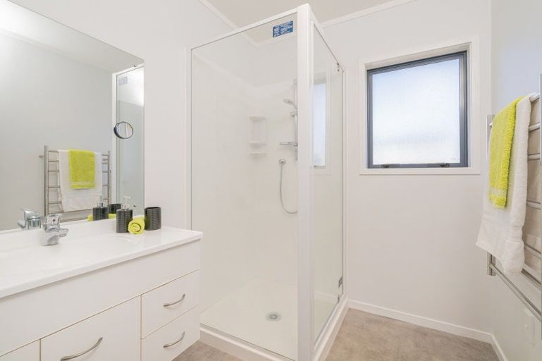 Photo of property in 8 Captain Wood Avenue, Whitianga, 3510