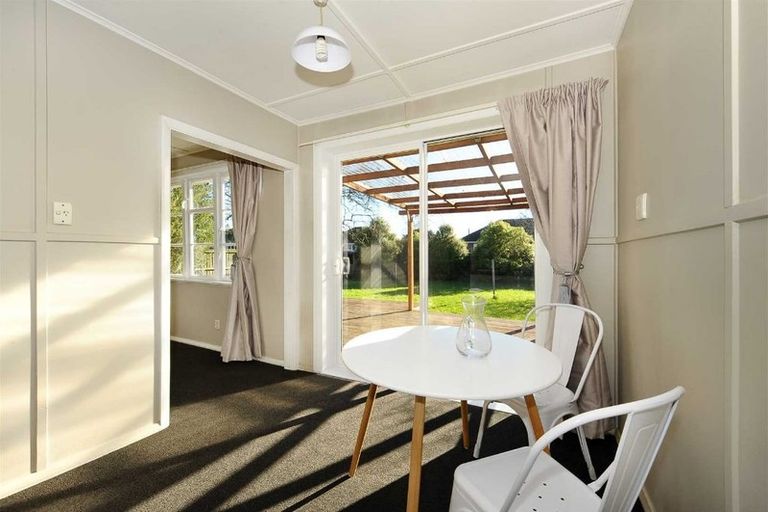 Photo of property in 28 Avro Crescent, Hornby, Christchurch, 8042