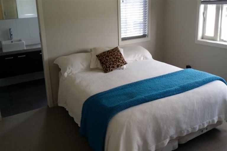 Photo of property in 2/78 Birkenhead Avenue, Birkenhead, Auckland, 0626