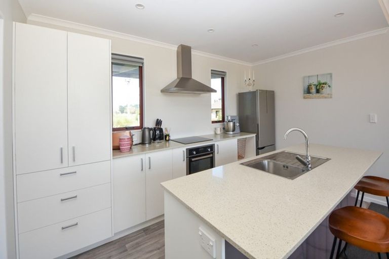 Photo of property in 8 Madison Street, Carterton, 5713