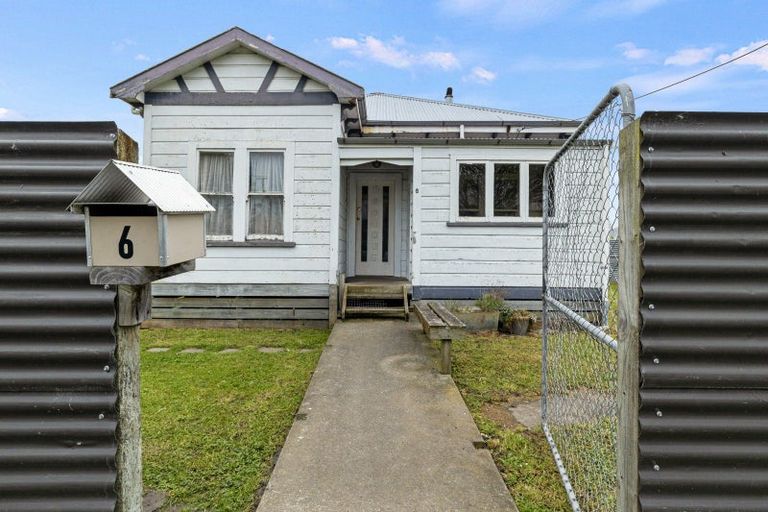 Photo of property in 6 Alexandra Street, Marton, 4710