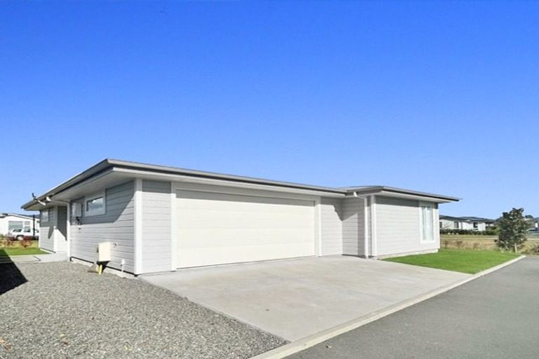 Photo of property in 12 Bastille Court, Rangatira Park, Taupo, 3330