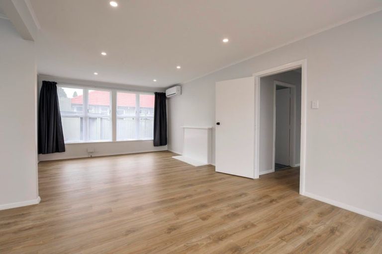 Photo of property in 72b Swaffield Road, Papatoetoe, Auckland, 2025