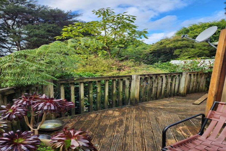Photo of property in 4 Moana Crescent, Kennedy Bay, Coromandel, 3583