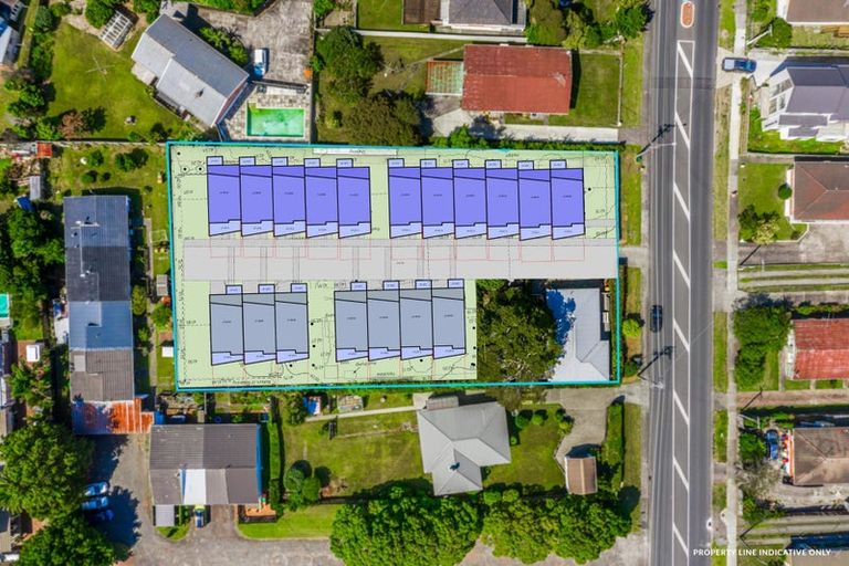 Photo of property in 107 Te Atatu Road, Te Atatu South, Auckland, 0610