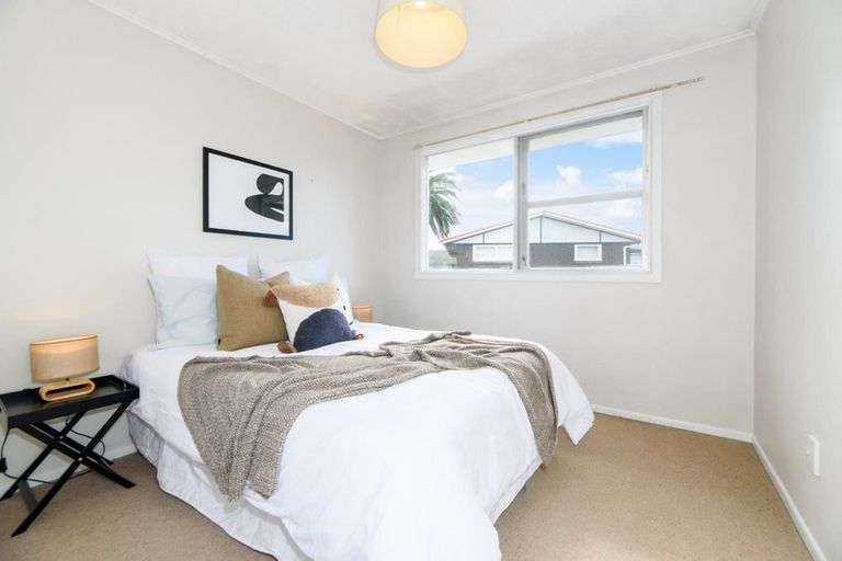 Photo of property in 13 Roby Street, Te Atatu Peninsula, Auckland, 0610