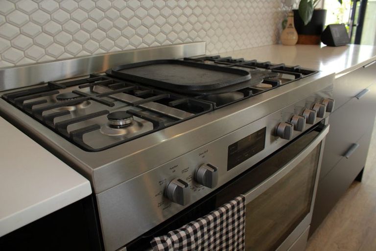 Photo of property in 18 Charlotte Drive, Omokoroa, 3114