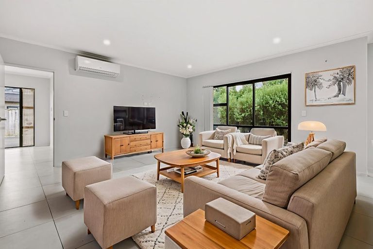 Photo of property in 41 Andalusian Way, Karaka, Papakura, 2113