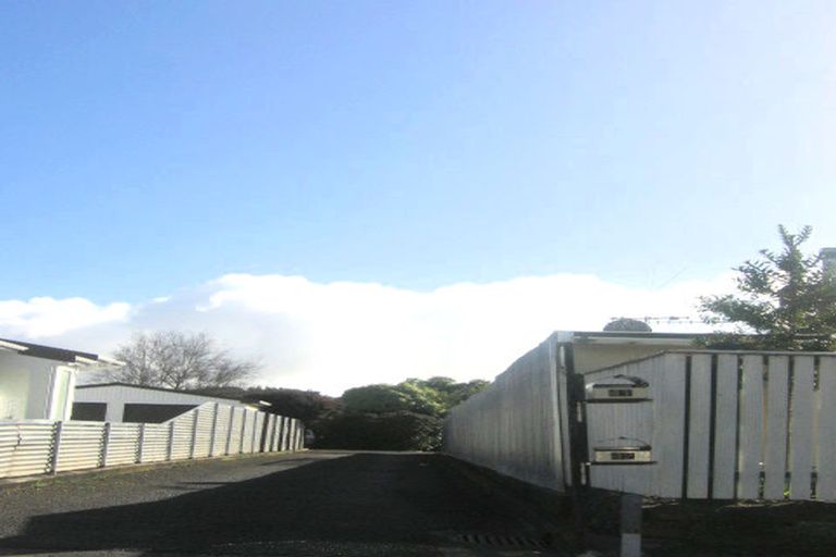 Photo of property in 42 Kimberley Grove, Westbrook, Palmerston North, 4412