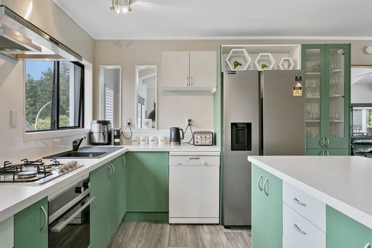 Photo of property in 117 Wakeman Road, Acacia Bay, Taupo, 3330