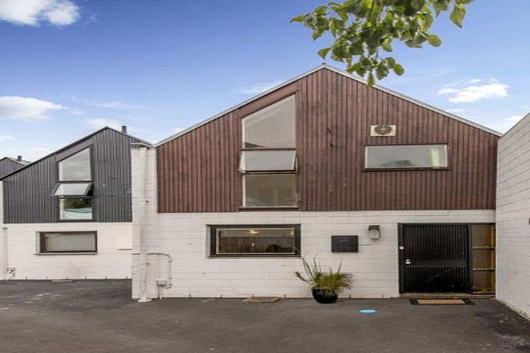 Photo of property in 2/10 Sherborne Street, St Albans, Christchurch, 8014