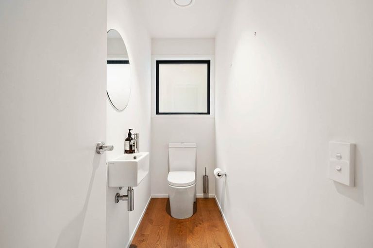 Photo of property in 25 Erica Pabst Way, Island Bay, Wellington, 6023
