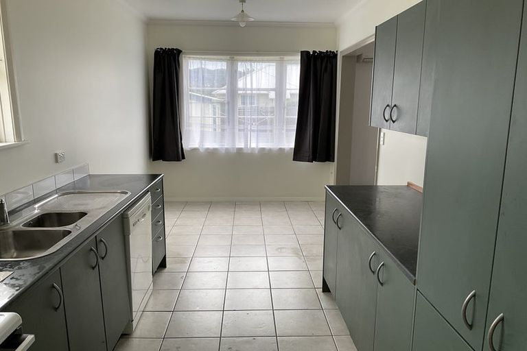 Photo of property in 49 Sladden Street, Naenae, Lower Hutt, 5011