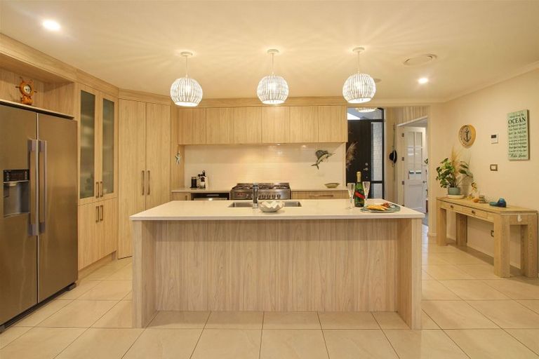 Photo of property in 12 Church View Road, Waiau Pa, Pukekohe, 2679