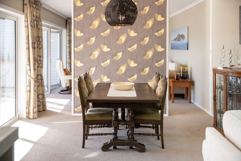 Photo of property in 450 Te Moana Road, Waikanae, 5036