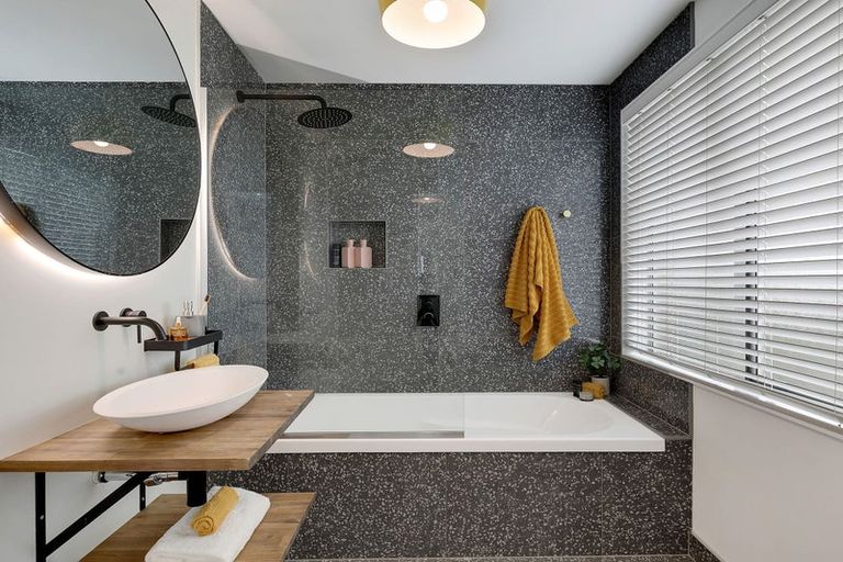 Photo of property in 13a Main Road, Titahi Bay, Porirua, 5022